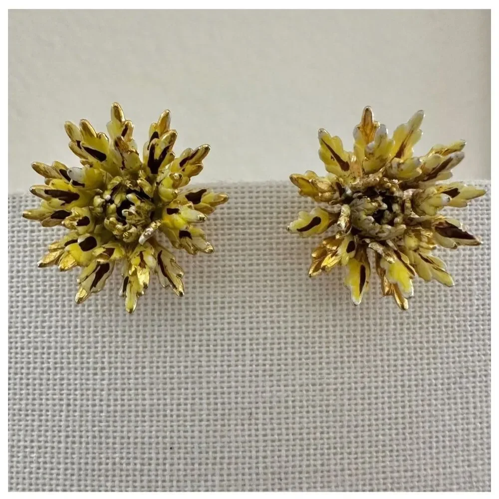 Yellow floral vintage gold tone clip on earrings